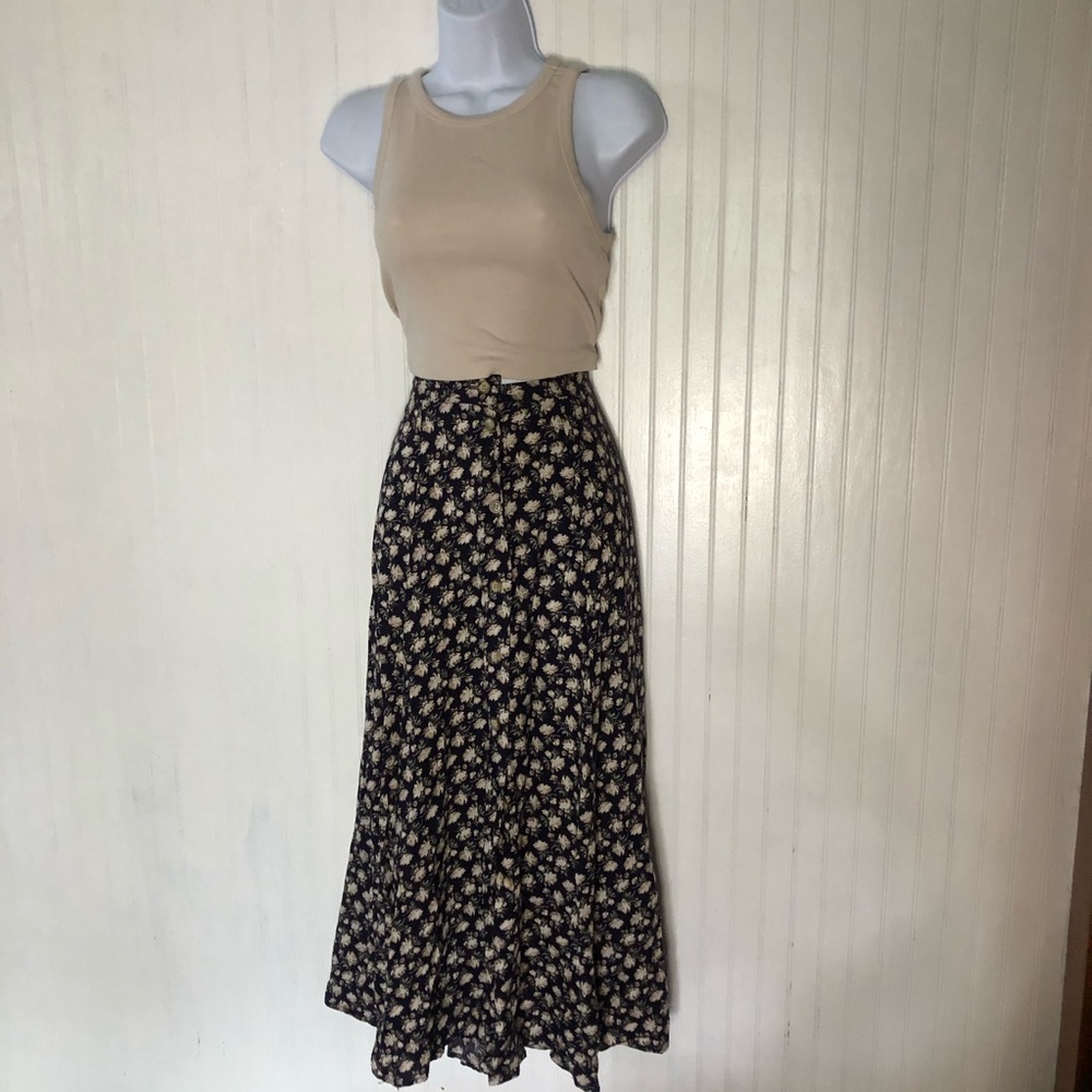Vintage ‘90s dark navy/black floral button down midi skirt.